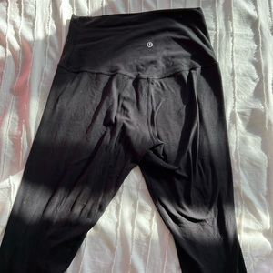 Black Lululemon Aligns